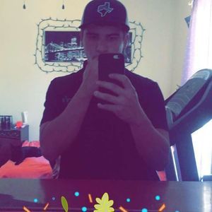 Meet your Posher, Efrain